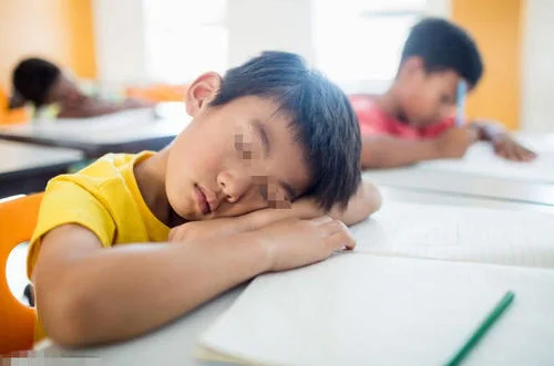 超8成中小学生睡眠时长未达标,为何中小学生的睡眠质量越来越差?-第10张图片-万福百科