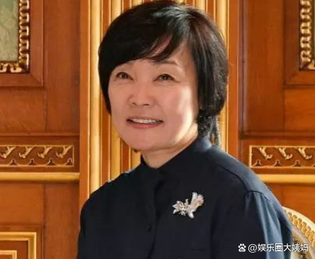 安倍晋三与妻子安倍昭惠结婚三十多年,为何一直没有生儿育女?-第12张图片-万福百科