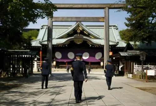 中国人可以参观靖国神社吗(靖国的神社里有什么?)-第2张图片-万福百科