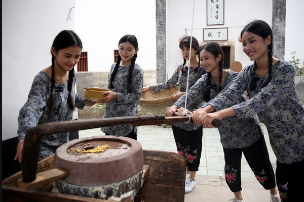 镜箱豆腐是什么地方的菜(镜箱豆腐是哪个地方的菜 镜箱豆腐的做法)-第4张图片-万福百科