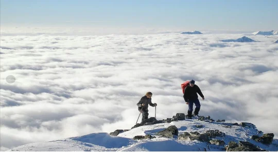 登山者遇到珠峰上的灵异事件 可能存在神秘人(至今说法众多)-第12张图片-万福百科