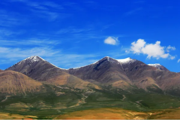 李白的望天门山在哪里(望天门山 唐 李白翻译)-第2张图片-万福百科