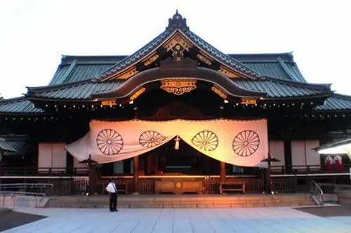 中国人可以参观靖国神社吗(靖国的神社里有什么?)-第1张图片-万福百科